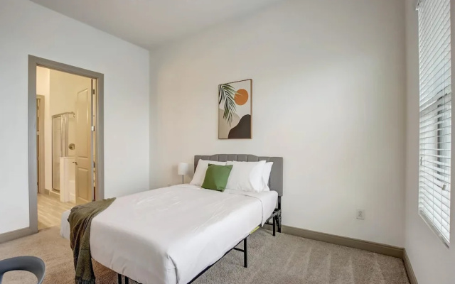 photo 3 of TWO Modern CozySuites at Town Lake