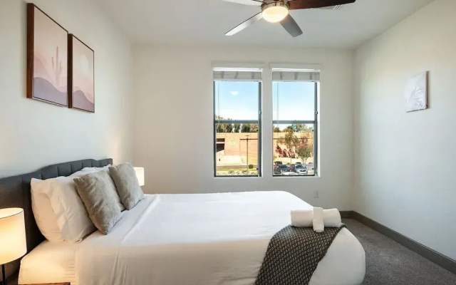 photo 5 of TWO Modern CozySuites at Town Lake