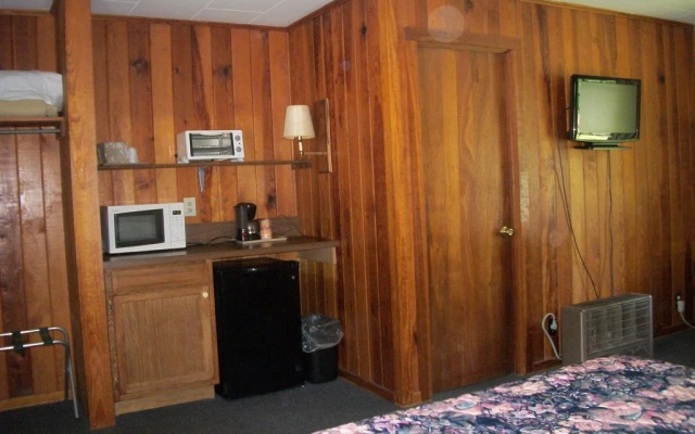 photo 2 of Two Rivers Lodge