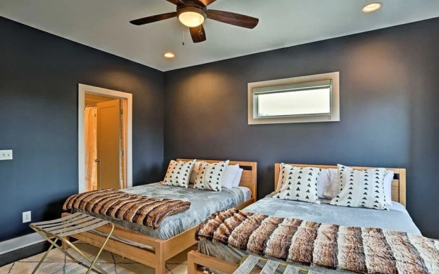 photo 3 of Ultimate Bach PAD Near Downtown W/rooftop Terrace Group Friendly - NPP