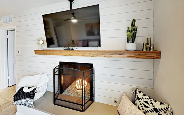 photo 4 of Ultra-Posh - 3 Br Home