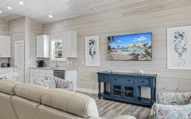 photo 2 of Under The Sea Sp107 4 Bedroom Home by RedAwning