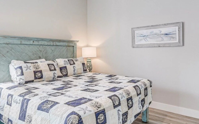 photo 5 of Under The Sea Sp107 4 Bedroom Home by RedAwning