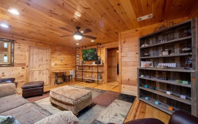photo 2 of Underlook Cabin-secluded Cabin With Wifi Large Deck Gas Grill Wood Fireplace