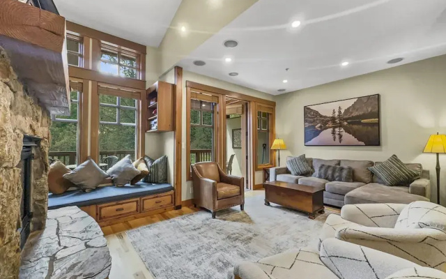 photo 3 of Spacious Town Home, Short Walk to Lifts, Private Hot Tub - 144C by Redawning