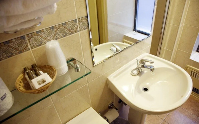 photo 4 of Union Square Inn