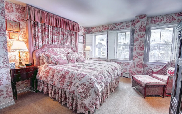 photo 2 of Centennial 2 Bedroom Condo Unit no. 13ab