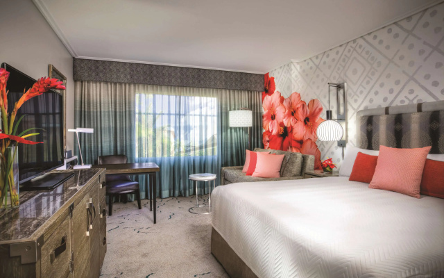 photo 3 of Loews Royal Pacific Resort at Universal Orlando