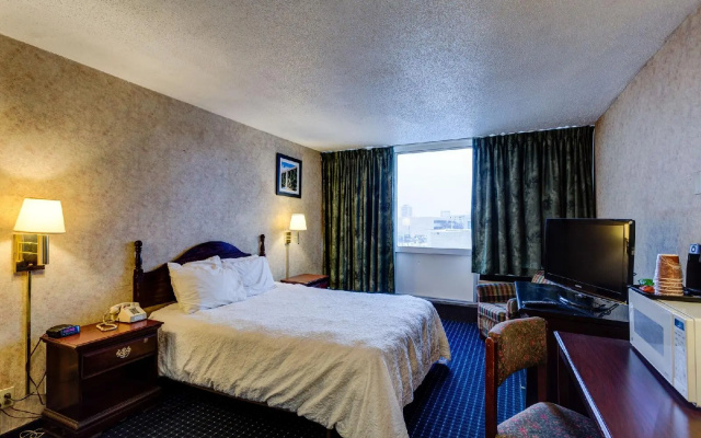 photo 3 of University Hotel and Suites