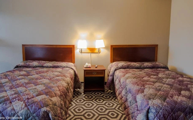 photo 5 of University Inn