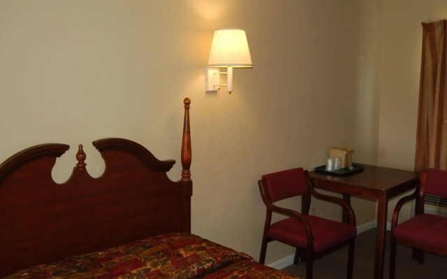 photo 2 of University Inn