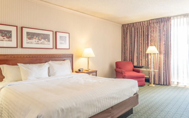 photo 4 of University Place Hotel & Conference Center