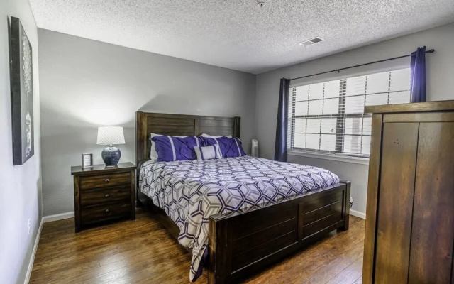 photo 2 of Updated 2 Bedroom , Penthouse Condo, Central Location, 2 Pools , Hot Tub, WIFI:( Foothills A-20 )