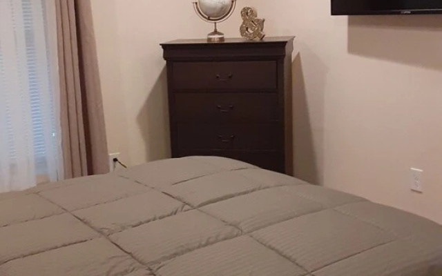 photo 5 of Updated and Modern 1-bedroom in Baton Rouge