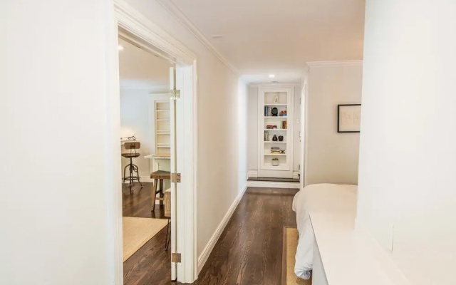photo 5 of Updated and Modern Alameda 1 Bedroom