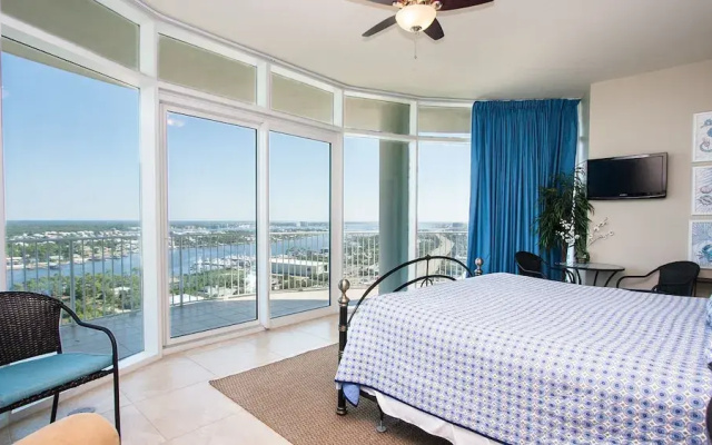 photo 2 of Updated and Relaxing Four Bedroom - Unit Tpc1701
