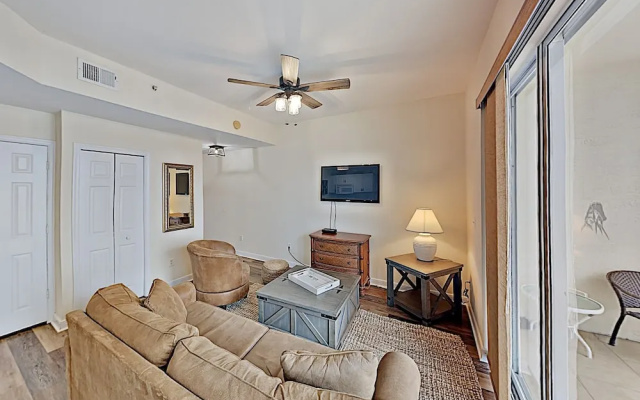 photo 2 of Updated Bayside Getaway: Pool, Hot Tub, Near Beach 1 Bedroom Condo