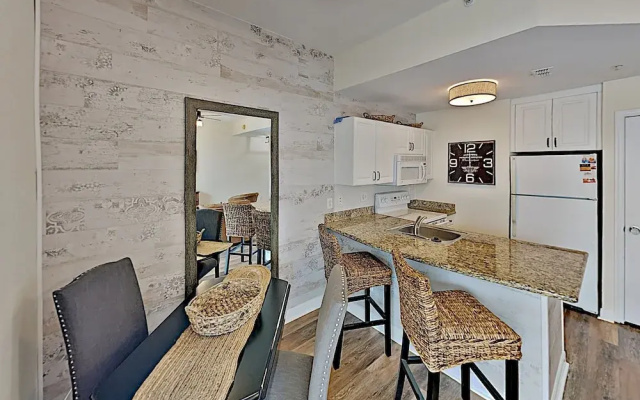 photo 4 of Updated Bayside Getaway: Pool, Hot Tub, Near Beach 1 Bedroom Condo