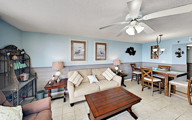 photo 2 of Updated Beachside #907 - 2 Br Condo