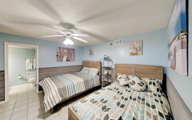 photo 5 of Updated Beachside #907 - 2 Br Condo