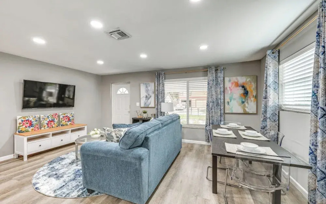 photo 2 of Updated Bonita Springs Home < 2 Mi to Beach!