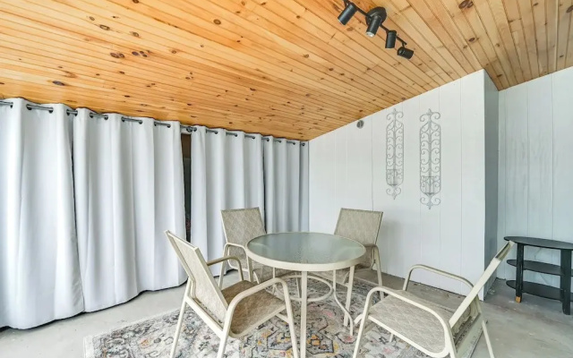 photo 5 of Updated Bonita Springs Home < 2 Mi to Beach!