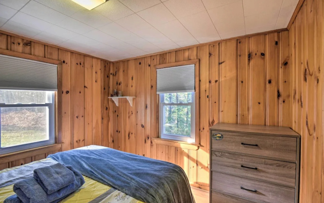 photo 3 of Updated Bristol Lakehouse w/ Kayaks & Beach Access