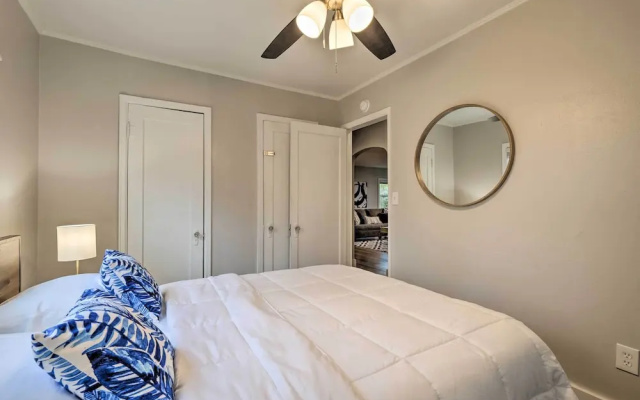 photo 2 of Updated Fayetteville Home < 2 Miles to Uark!