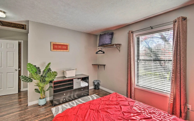 photo 3 of Updated Fayetville Townhome-away-from-home w/ Yard