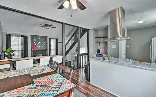 photo 5 of Updated Fayetville Townhome-away-from-home w/ Yard