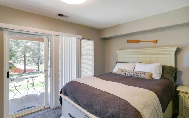 photo 5 of Updated Lake Almanor Retreat w/ Patio & Grill!