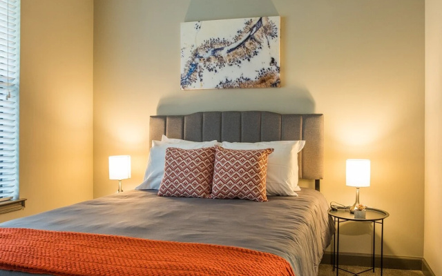 photo 5 of Updated Midtown Apartments