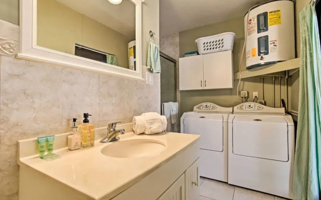 photo 3 of Updated & Private Oakland Park Gem ~ 2 Mi to Beach