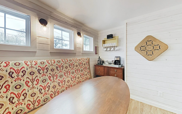 photo 3 of Updated West North Inn, Walk To Schlitterbahn 3 Bedroom Home