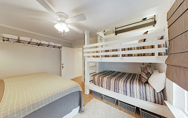 photo 4 of Updated West North Inn, Walk To Schlitterbahn 3 Bedroom Home