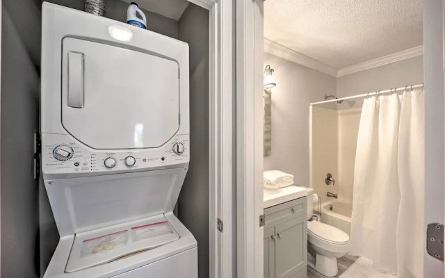 photo 4 of Updated Wilmington Retreat ~ 2 Miles to Uncw!