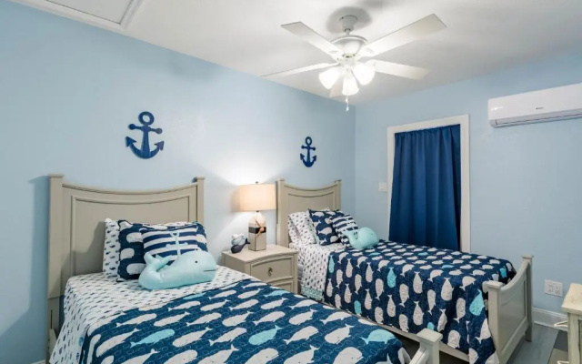 photo 4 of Upham Beach Inn