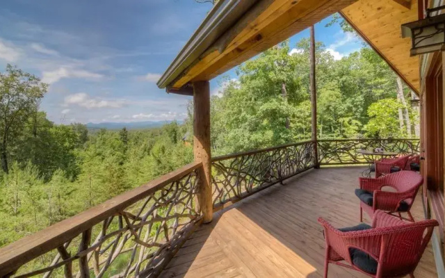 photo 4 of Uplifting by Escape to Blue Ridge