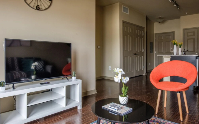photo 4 of FRONTDESK Phoenix Apts Downtown Fort Worth