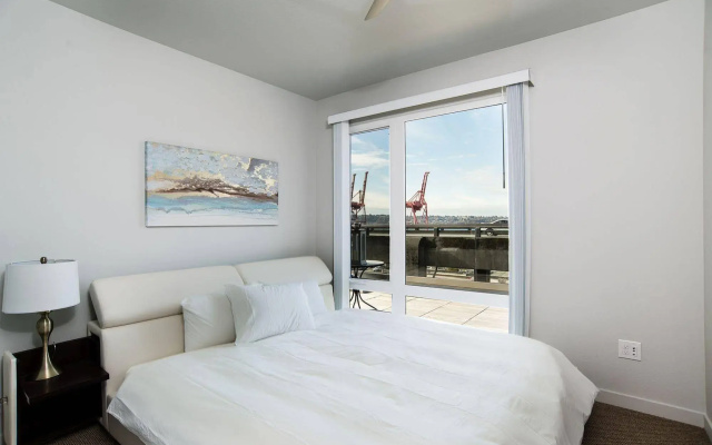 photo 3 of Upscale Apartments in Stadium District