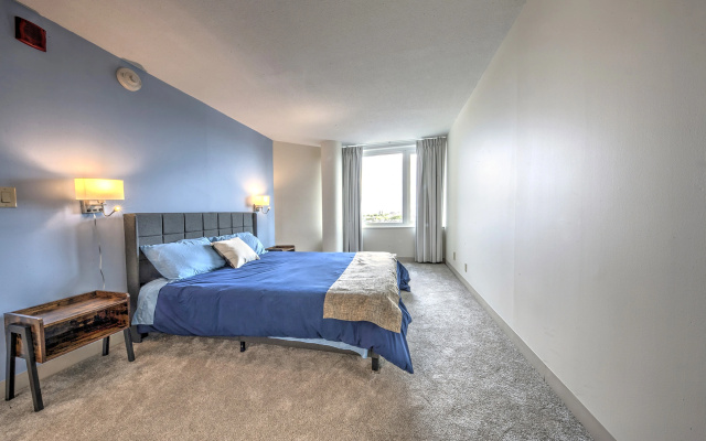 photo 5 of Upscale Apt with everything you need!