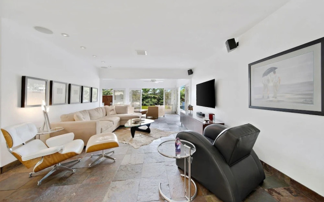photo 4 of Upscale Modern Beach W/ Saltwater Pool 3 Bedroom Home