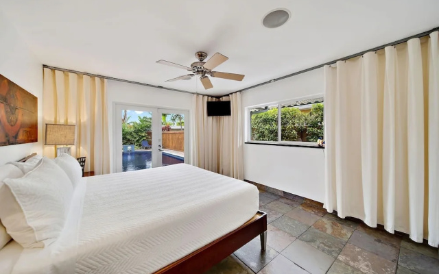 photo 5 of Upscale Modern Beach W/ Saltwater Pool 3 Bedroom Home