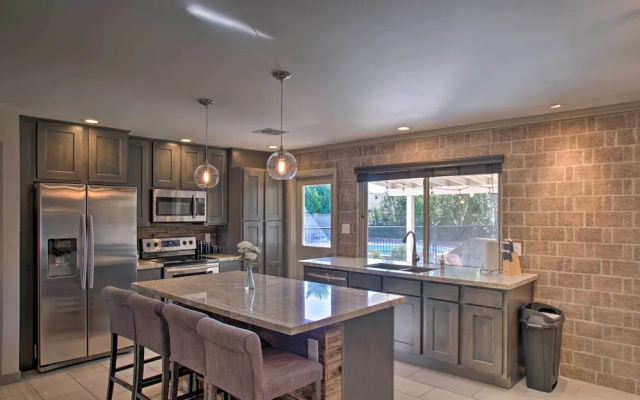 photo 5 of 3 Mi to Old Town Scottsdale: Upscale Home w/ Pool!