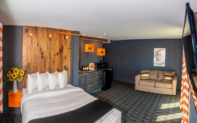 photo 2 of Uptown Hotel St Pete
