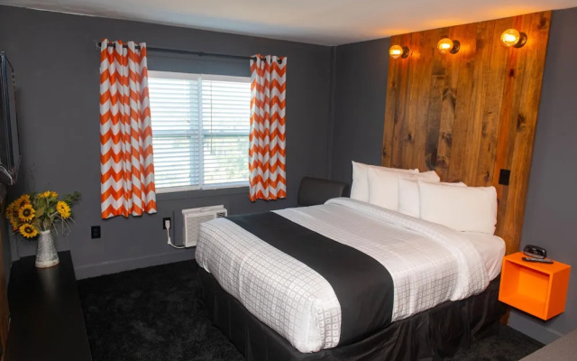 photo 3 of Uptown Hotel St Pete