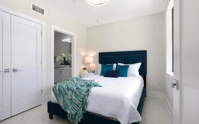 photo 4 of Uptown Luxury On Audubon 4 Bedroom Townhouse by RedAwning