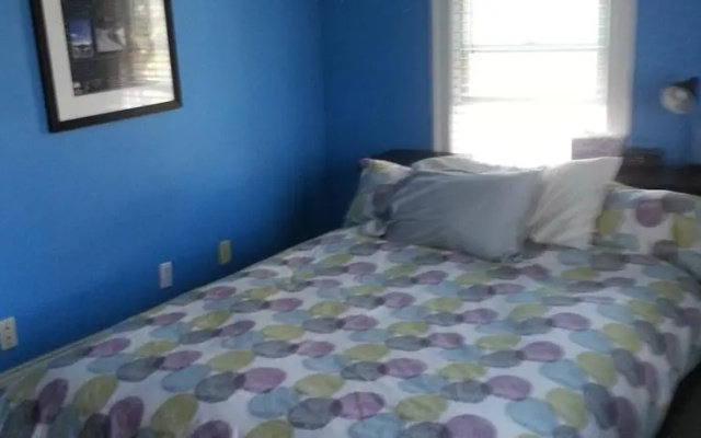 photo 5 of Uptown Triplex