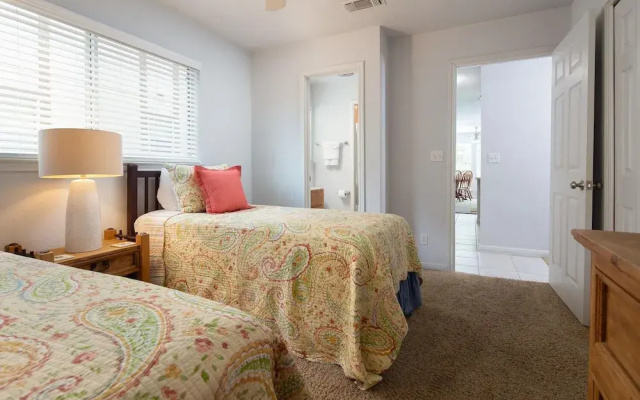 photo 5 of Urban Bungalow WW C301 2 Bedroom Condo by RedAwning