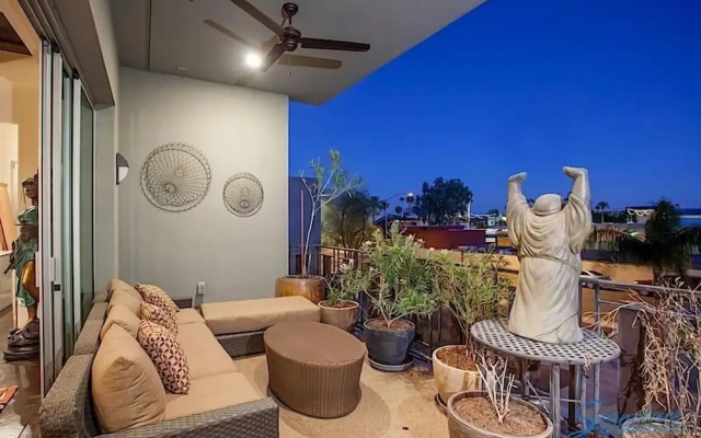 photo 2 of Urban Living By Signature Vacation Rentals